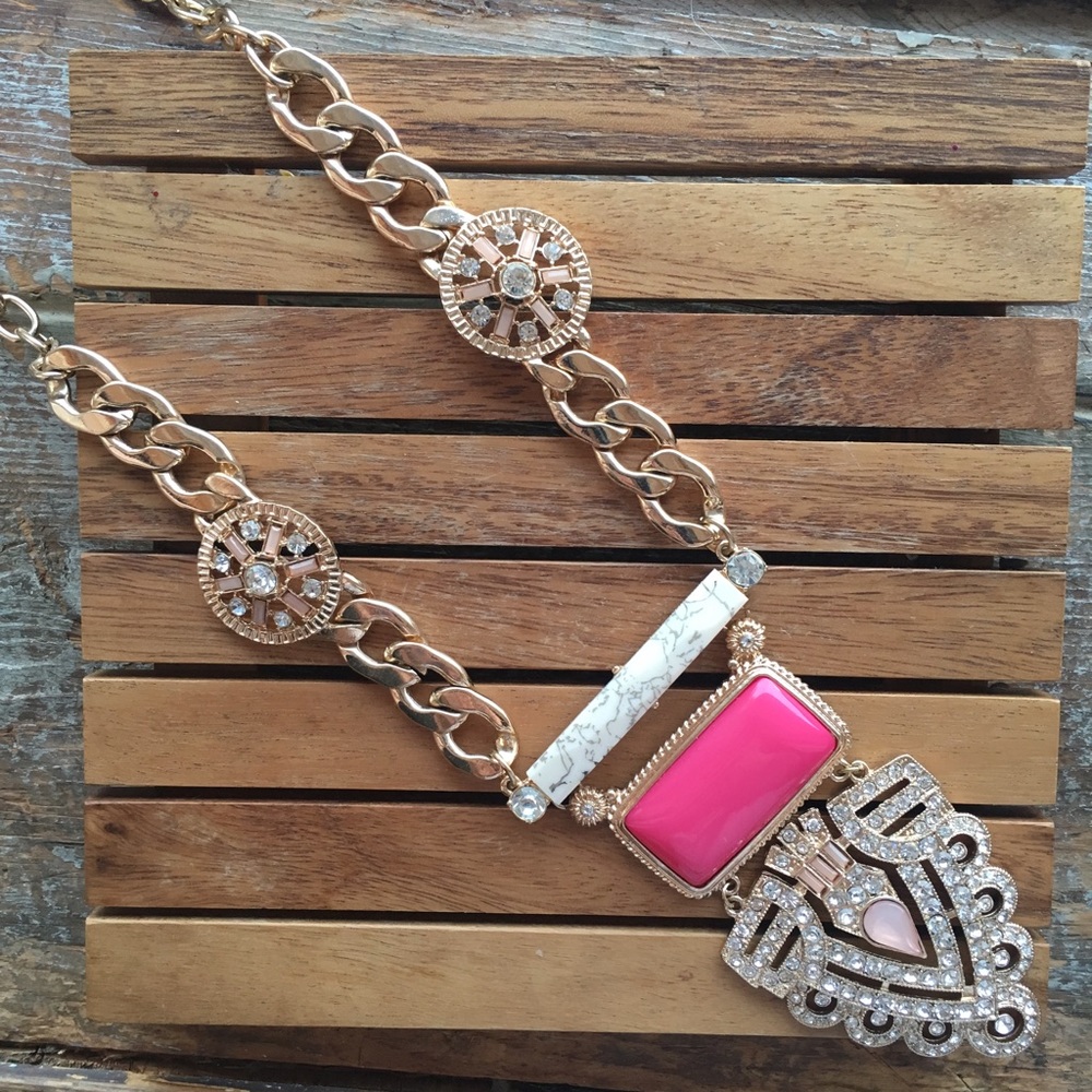Coral Marble Pendant w/Gold Link Chain